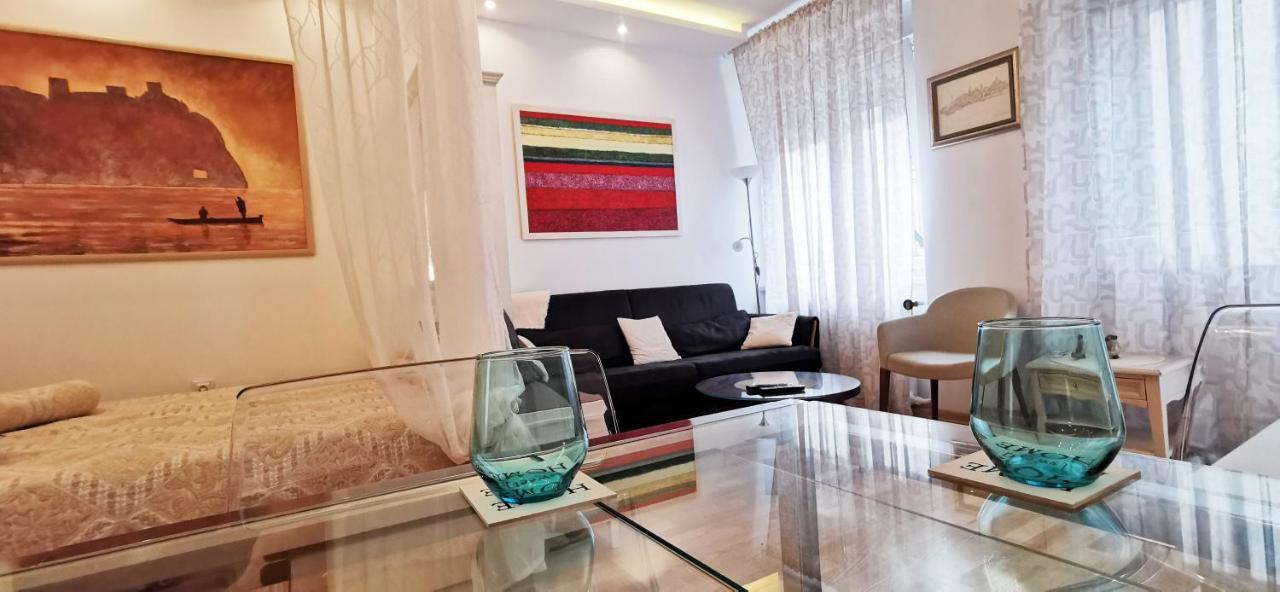 Gala City Center Apartman Belgrad Exteriör bild